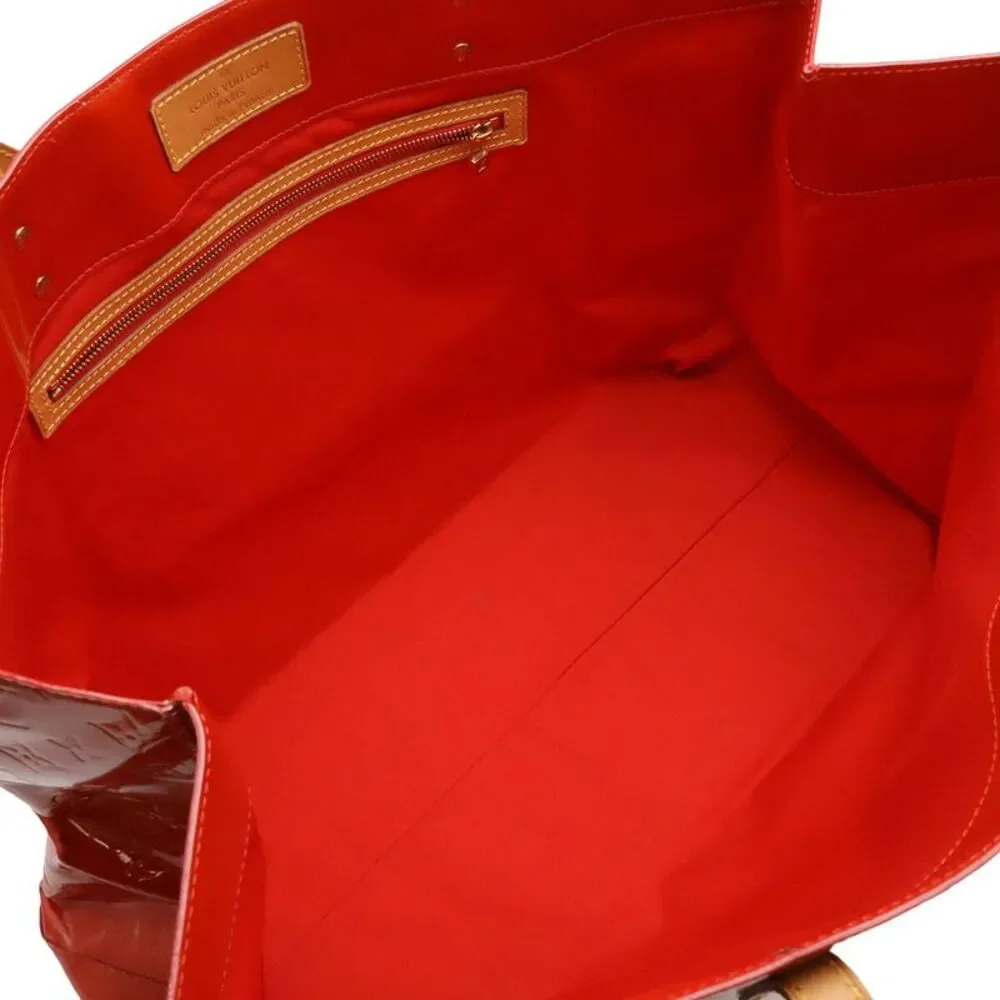 Louis Vuitton delivery duty